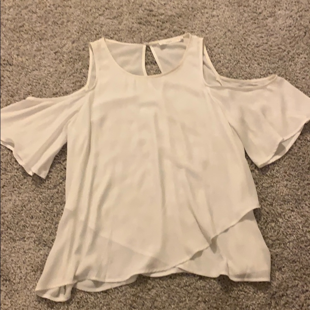 Woman’s short sleeve shirt. Size S